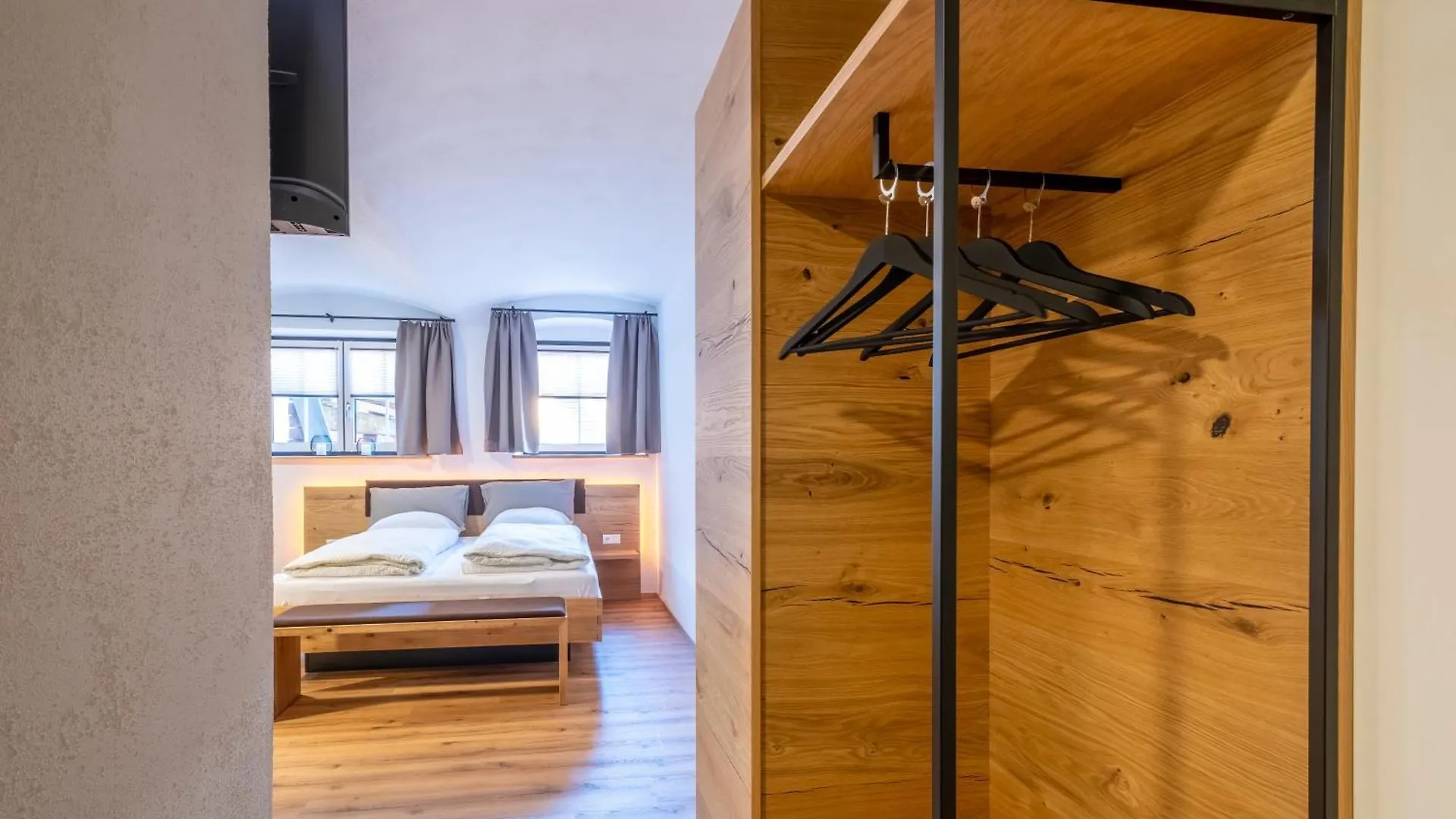 8Rooms - Altstadthotel ティルシェンロイト