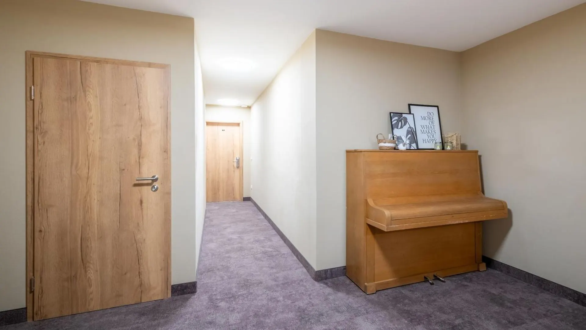 8Rooms - Altstadthotel ティルシェンロイト